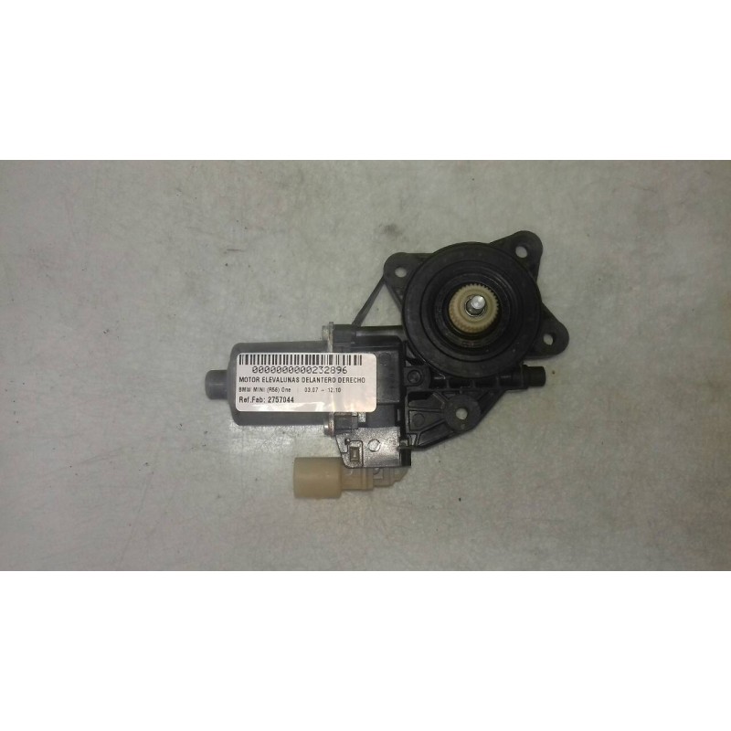 Recambio de motor elevalunas delantero derecho para bmw mini (r56) one referencia OEM IAM 2757044 0130822381 BOSCH