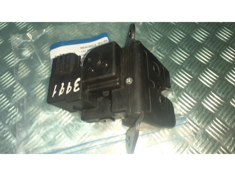 Recambio de cerradura maletero / porton para hyundai ix35 classic 2wd referencia OEM IAM 812301H300  