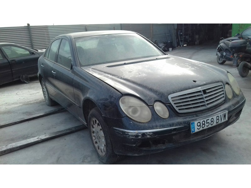 mercedes-benz clase e (w211) berlina del año 2002