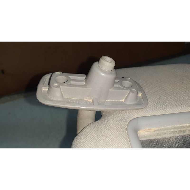 Recambio de parasol derecho para kia sportage concept 4x2 referencia OEM IAM   