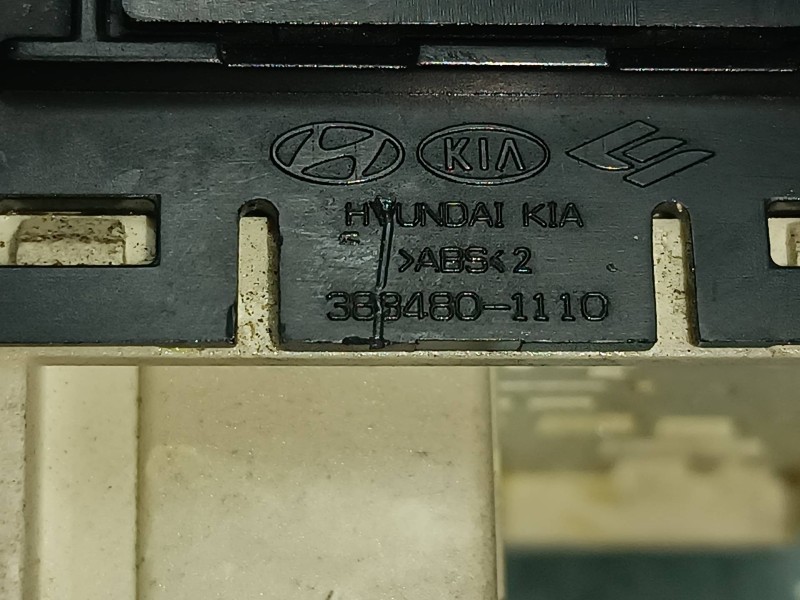 Recambio de mando retrovisor para hyundai ix35 classic 2wd referencia OEM IAM 3884801110  