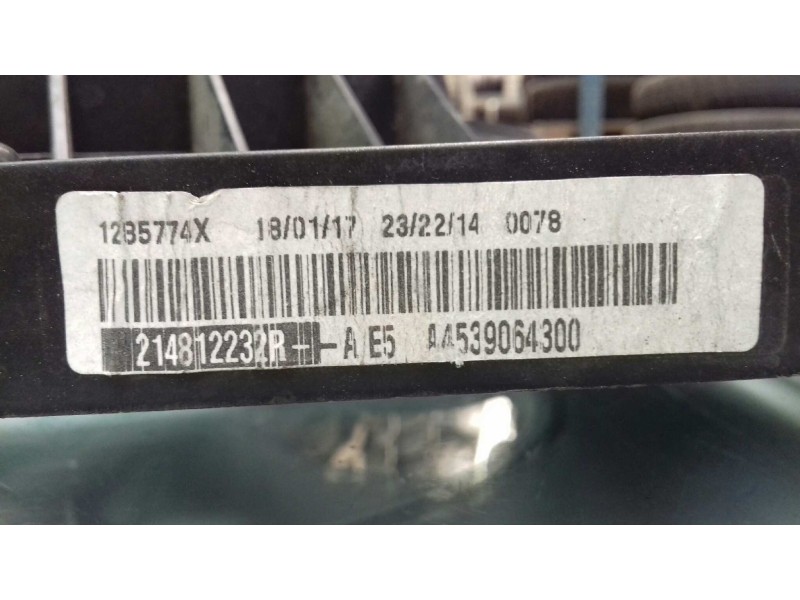 Recambio de electroventilador para smart forfour basis (66kw) (453.044) referencia OEM IAM 1321699 93868365 FAURECIA