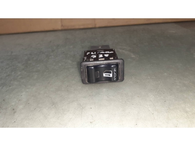 Recambio de interruptor para nissan primera berlina (p12) line up referencia OEM IAM  CONECTOR 4 PINES ONLOCK