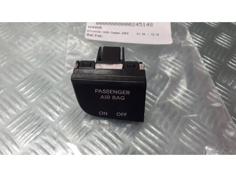 Recambio de sensor para hyundai ix35 classic 2wd referencia OEM IAM  CONECTOR 4 PINES AIRBAG