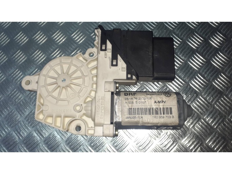 Recambio de motor elevalunas trasero izquierdo para volkswagen touran (1t1) highline referencia OEM IAM 1K0959703B  