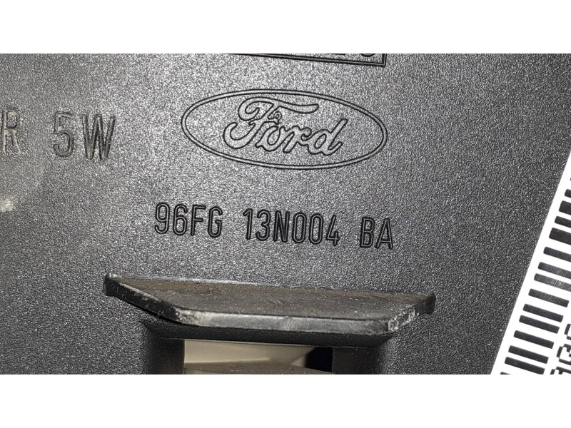 Recambio de piloto trasero izquierdo para ford fiesta berlina studio referencia OEM IAM 96FG13N004BA  96FG13N004