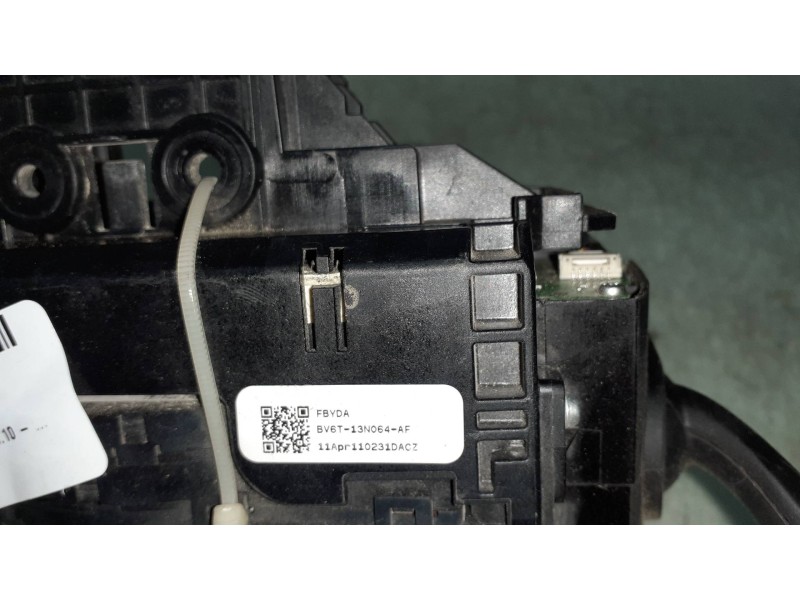 Recambio de mando intermitentes para ford focus lim. (cb8) ambiente referencia OEM IAM BV6T13N064AF ZWAC30088B FBYDA