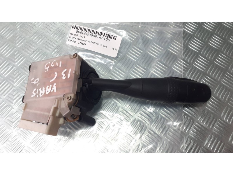 Recambio de mando luces para toyota yaris (ncp1/nlp1/scp1) 1.3 expo referencia OEM IAM 173681  173681