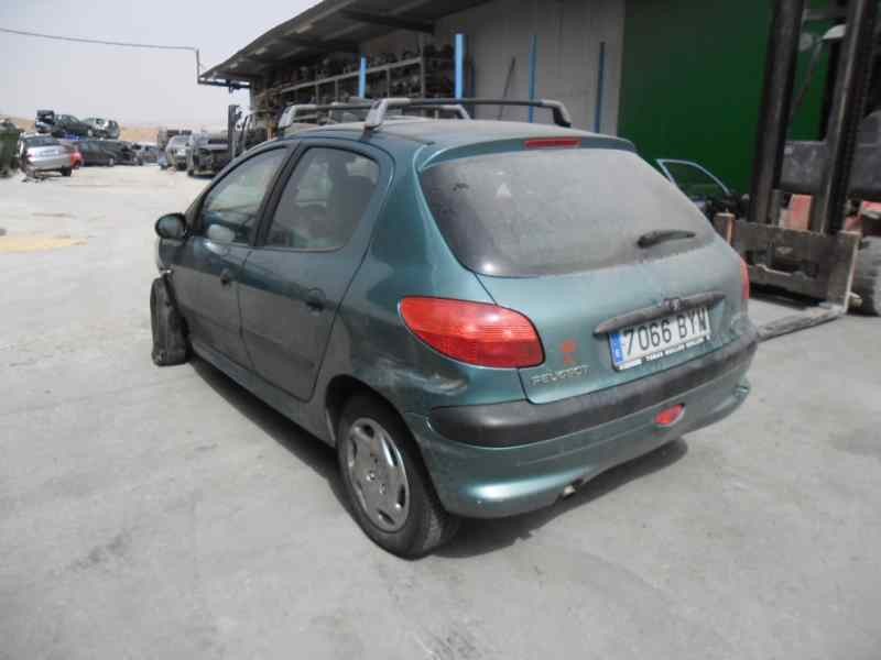 peugeot 206 berlina del año 2002