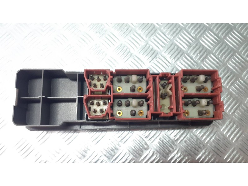 Recambio de mando elevalunas delantero izquierdo para volvo s40 berlina 1.8 evolution referencia OEM IAM 30860528  03458232