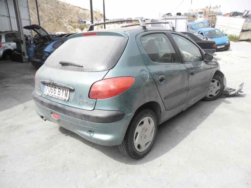 peugeot 206 berlina del año 2002