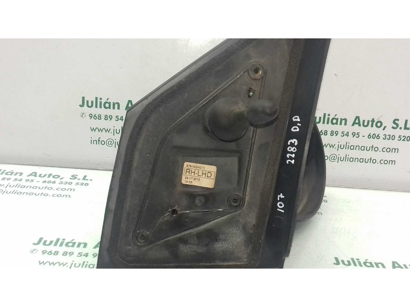 Recambio de retrovisor derecho para peugeot 107 urban referencia OEM IAM 879100H011  MANUAL