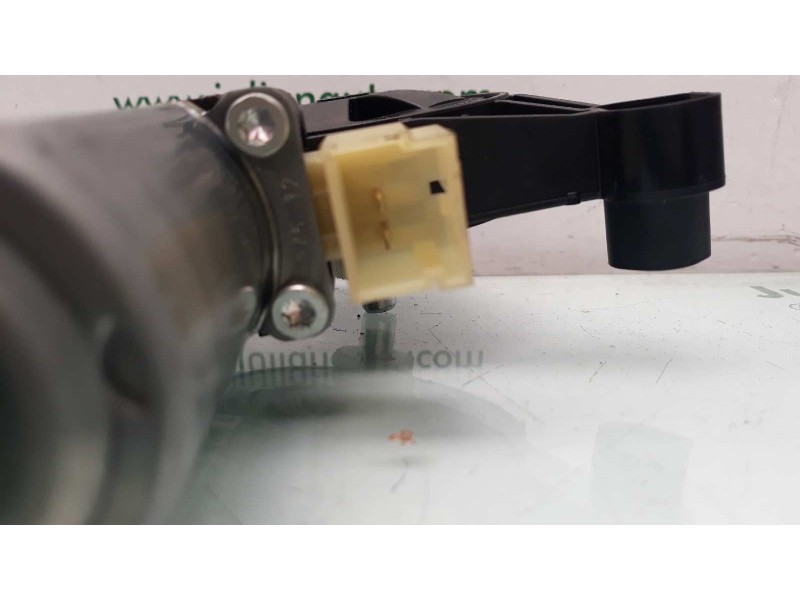 Recambio de motor elevalunas delantero izquierdo para seat leon (5f1) style referencia OEM IAM 5Q0959801B 0130822717 BOSCH