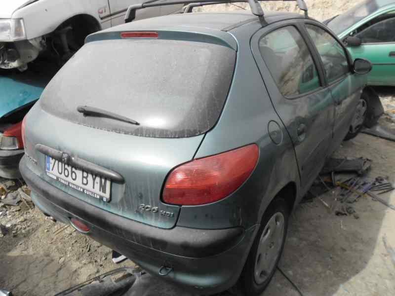 peugeot 206 berlina del año 2002