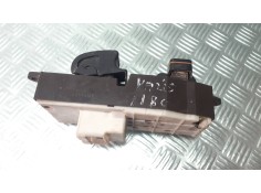 Recambio de mando elevalunas delantero izquierdo para toyota yaris (ncp1/nlp1/scp1) 1.4 d-4d expo referencia OEM IAM   CONECTOR  2