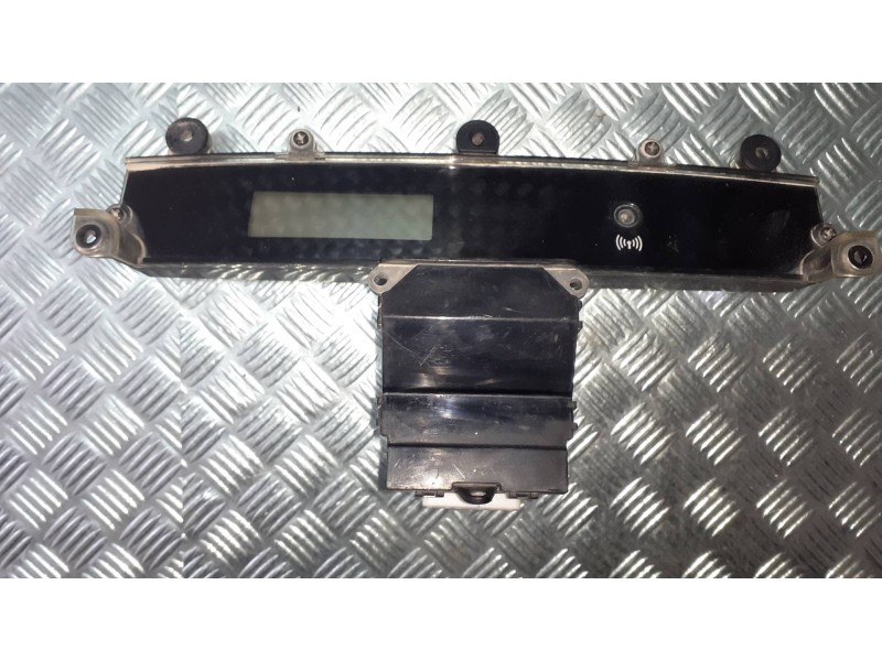 Recambio de pantalla multifuncion para ssangyong rexton 270 xdi limited referencia OEM IAM 8570008B40  