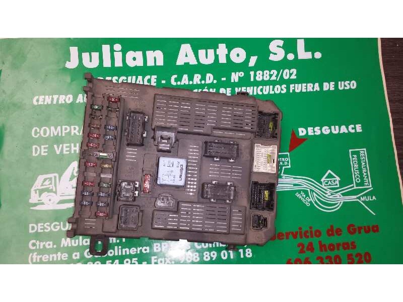 Recambio de caja reles / fusibles para citroen c5 berlina 2.0 hdi premier referencia OEM IAM 9637466180 BSI T01 00 98162200