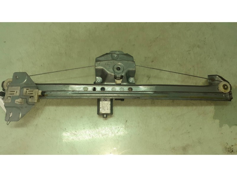 Recambio de elevalunas trasero derecho para dacia lodgy ambiance referencia OEM IAM 827202127RC 3R2234B ELECTRICO