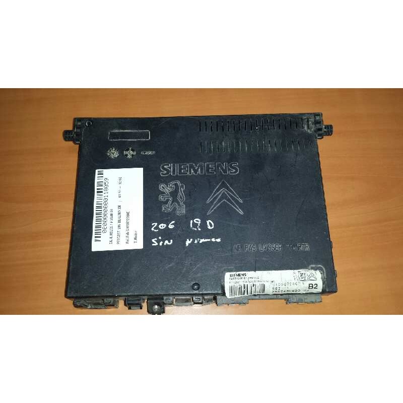 Recambio de caja reles / fusibles para peugeot 206 berlina xn referencia OEM IAM S105872300E BSI T1 SIEMENS