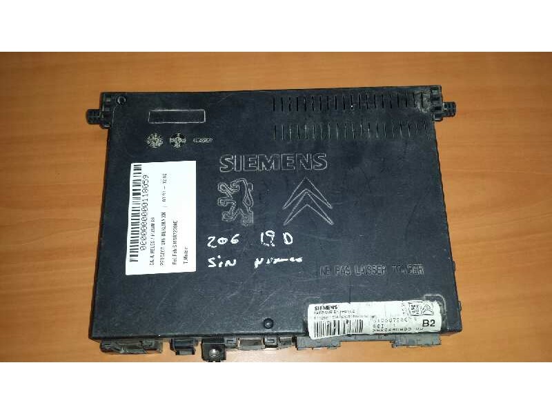 Recambio de caja reles / fusibles para peugeot 206 berlina xn referencia OEM IAM S105872300E BSI T1 SIEMENS