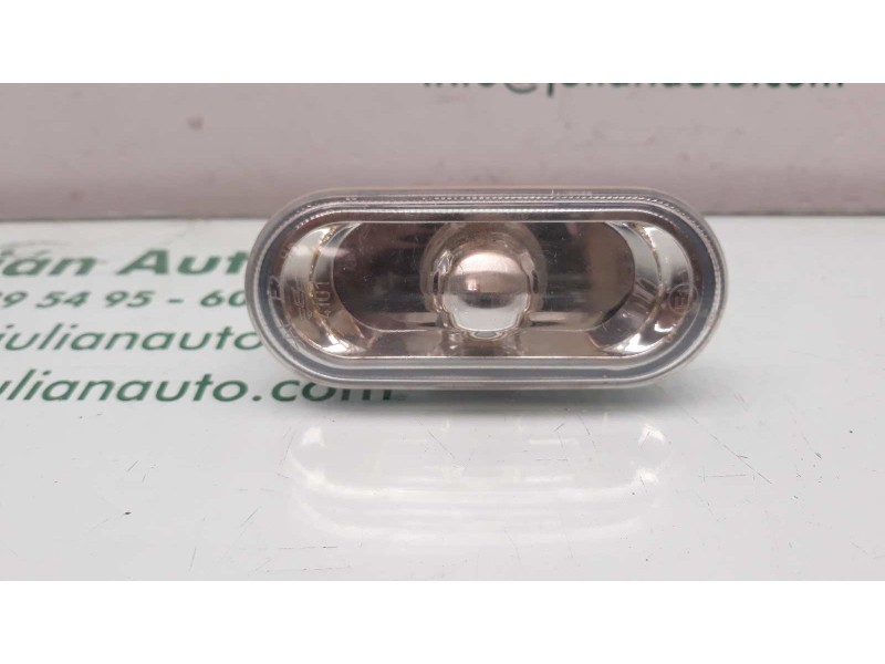 Recambio de piloto delantero derecho para volkswagen bora berlina (1j2) 2.3 v5 referencia OEM IAM 1J0949117  