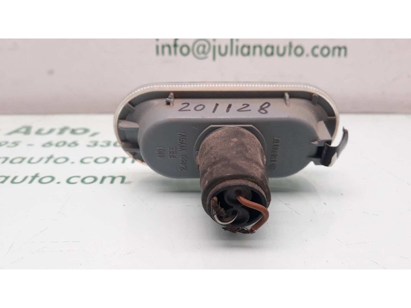 Recambio de piloto delantero derecho para volkswagen bora berlina (1j2) 2.3 v5 referencia OEM IAM 1J0949117  