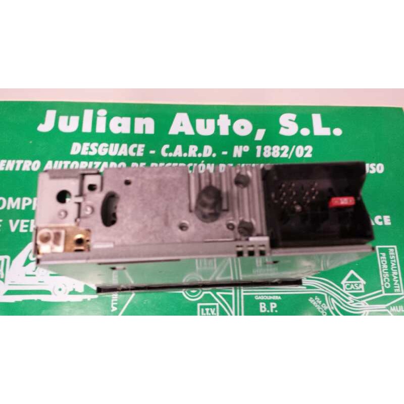 Recambio de sistema audio / radio cd para citroen c4 berlina lx referencia OEM IAM 96647697XT MP3 BLAUPUNKT 9664769777