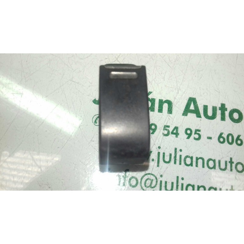 Recambio de mando elevalunas delantero izquierdo para peugeot 107 urban referencia OEM IAM 646100H01CA  