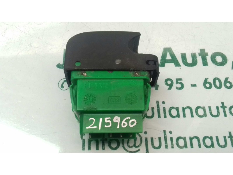 Recambio de mando elevalunas delantero izquierdo para peugeot 107 urban referencia OEM IAM 646100H01CA  