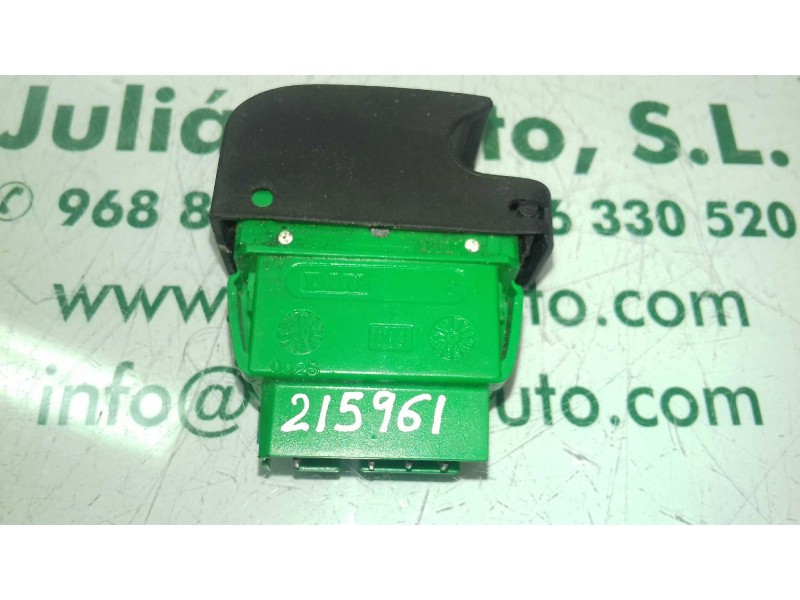 Recambio de mando elevalunas delantero derecho para peugeot 107 urban referencia OEM IAM 646100HC1CA  