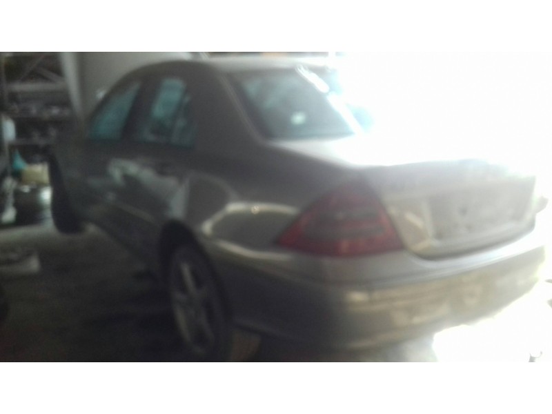 mercedes-benz clase c (w203) berlina del año 2005