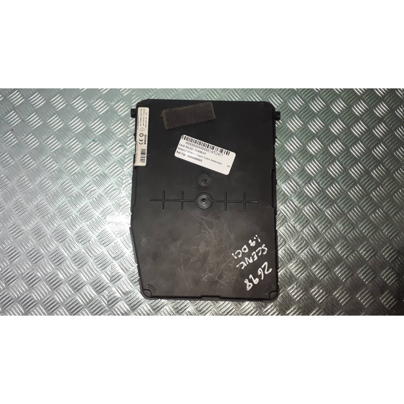 Recambio de caja reles / fusibles para renault scenic ii grand confort authentique referencia OEM IAM 8200309693  S118400310L