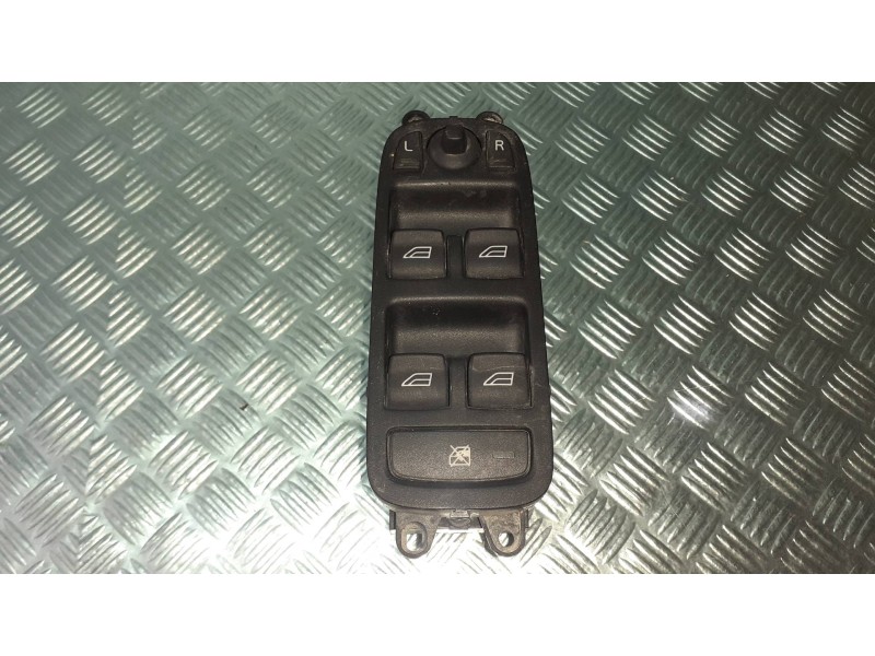 Recambio de mando elevalunas delantero izquierdo para volvo s40 berlina 2.4 kinetic referencia OEM IAM 30739845 30739846 0345110