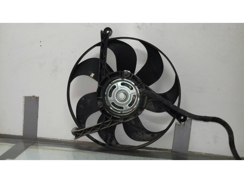 Recambio de electroventilador para seat ibiza (6l1) 1.9 tdi referencia OEM IAM 99000019  BEHR - HELLA Recambio de electroventilador para seat ibiza (6l1) 1.9 tdi referencia OEM IAM 99000019  BEHR - HELLA