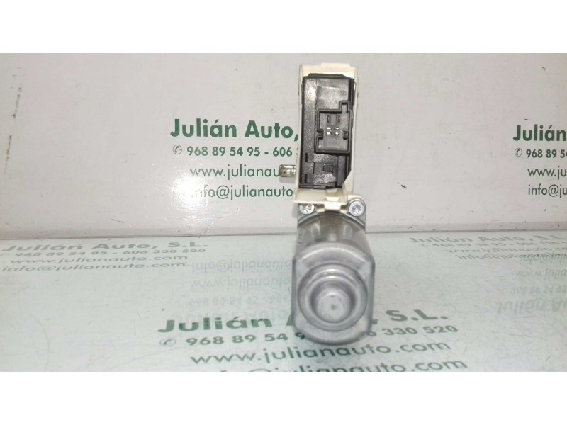 Recambio de motor elevalunas delantero derecho para audi a4 ber. (b8) básico referencia OEM IAM 8K0959802 1101965575100 BROSE