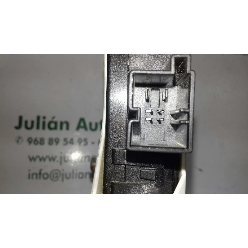 Recambio de motor elevalunas delantero derecho para audi a4 ber. (b8) básico referencia OEM IAM 8K0959802 1101965575100 BROSE