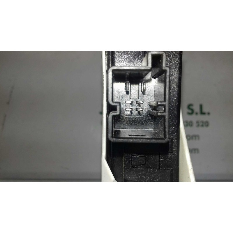 Recambio de motor elevalunas delantero izquierdo para audi a4 ber. (b8) básico referencia OEM IAM 8K0959801 1101965576100 BROSE