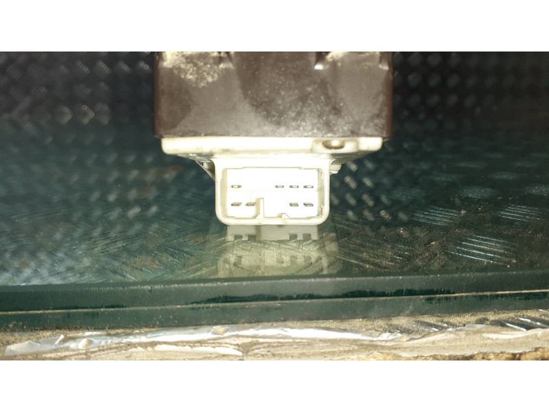 Recambio de mando elevalunas delantero izquierdo para toyota yaris (ksp9/scp9/nlp9) básico referencia OEM IAM   