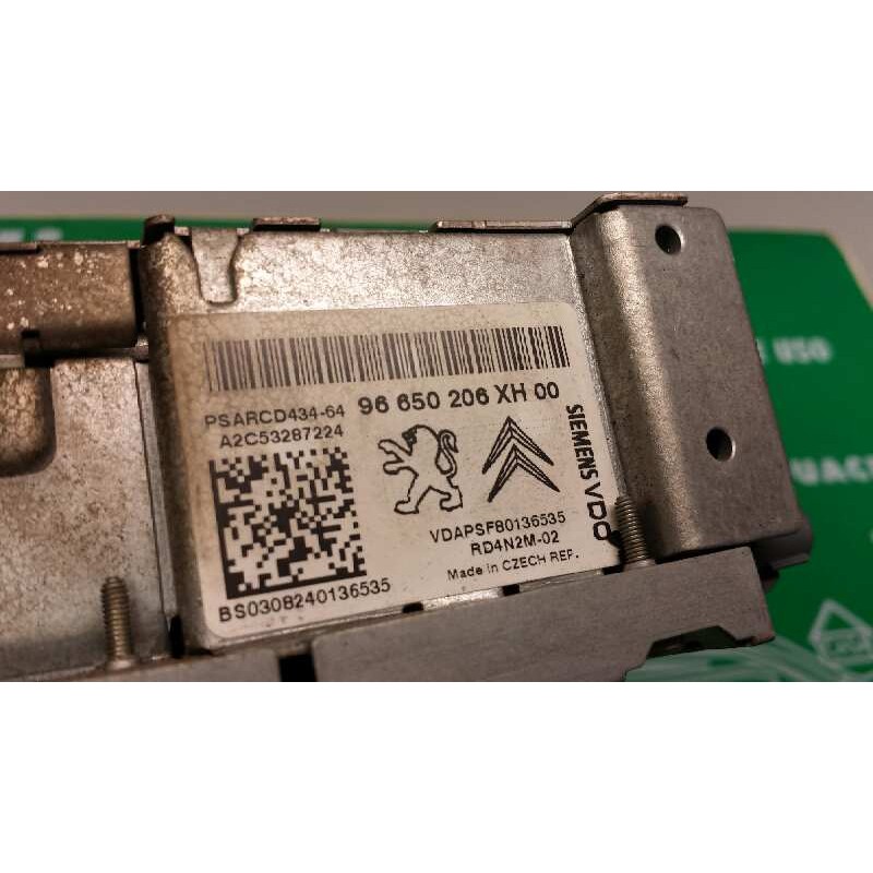 Recambio de sistema audio / radio cd para peugeot 308 sw confort referencia OEM IAM 96650206XH MP3 SIEMNES VDO 