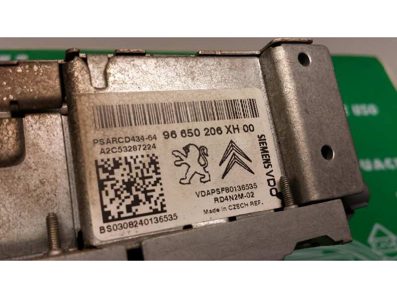 Recambio de sistema audio / radio cd para peugeot 308 sw confort referencia OEM IAM 96650206XH MP3 SIEMNES VDO 