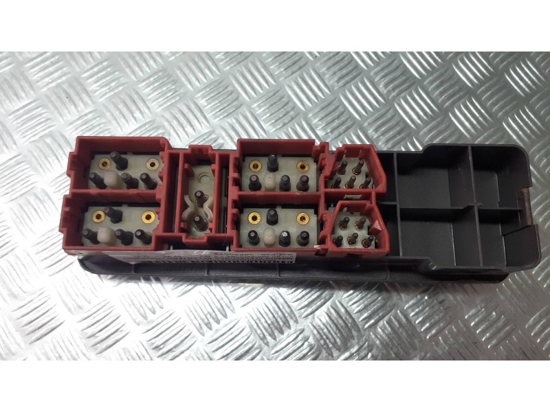 Recambio de mando elevalunas delantero izquierdo para volvo s40 berlina 1.8 16v referencia OEM IAM 30860528  