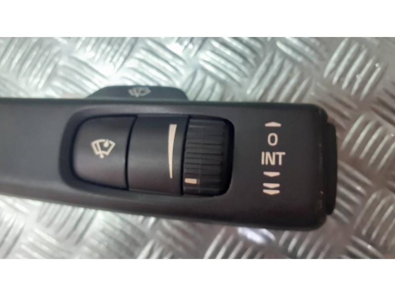 Recambio de mando limpia para volvo s40 berlina 2.4 kinetic referencia OEM IAM 17D770  