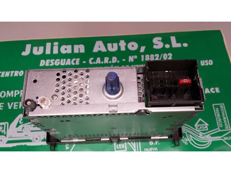 Recambio de sistema audio / radio cd para peugeot 308 active referencia OEM IAM 96660458XH MP3 CONTINENTAL 