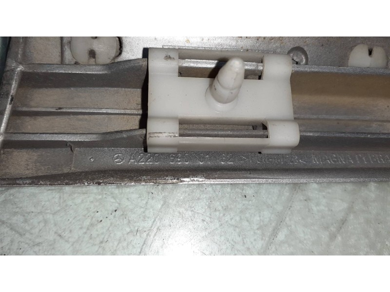 Recambio de molduras delanteras para mercedes-benz clase s (w220) berlina referencia OEM IAM A2206900162  
