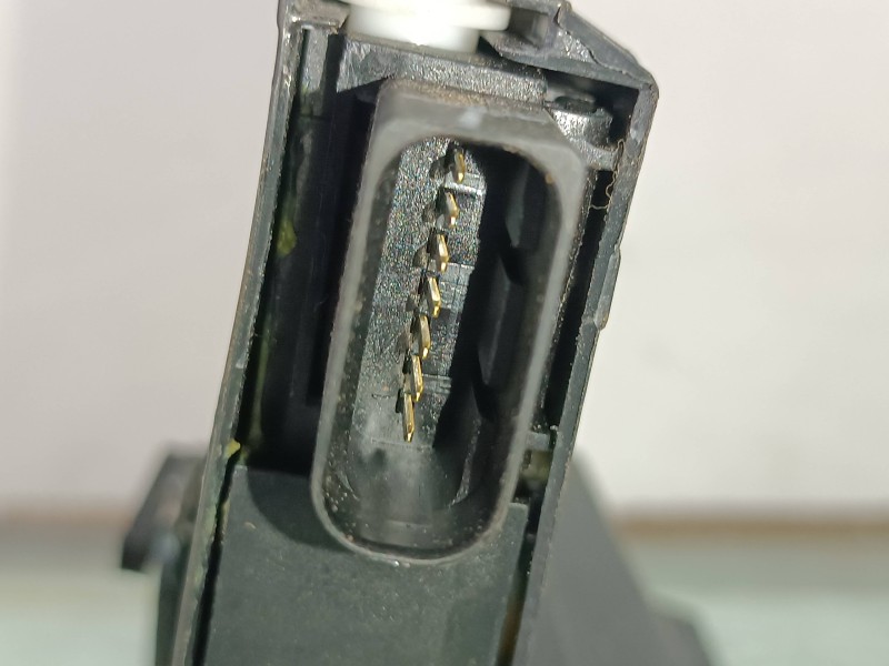 Recambio de cerradura puerta trasera izquierda para peugeot 308 business line referencia OEM IAM 9810309980  