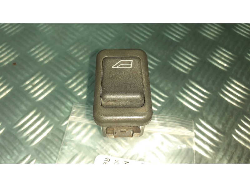 Recambio de mando elevalunas delantero derecho para volvo s40 berlina 1.9 d referencia OEM IAM 862853 03458221 