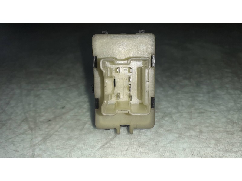 Recambio de mando elevalunas trasero derecho para dacia lodgy ambiance referencia OEM IAM 254217475R 6 PINES 10023750