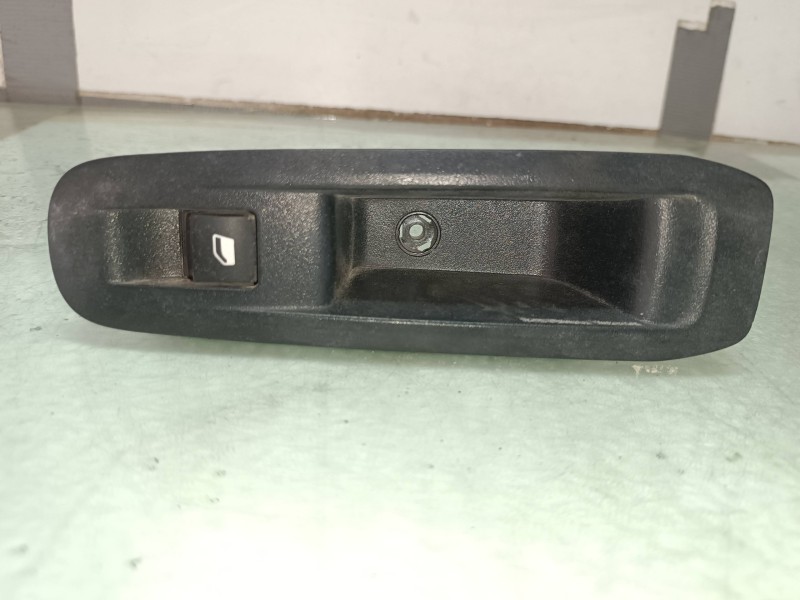 Recambio de mando elevalunas trasero izquierdo para peugeot 308 business line referencia OEM IAM 96762292ZD VALEO 4 PINES