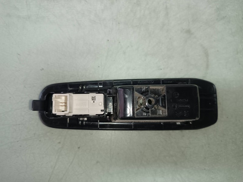 Recambio de mando elevalunas trasero izquierdo para peugeot 308 business line referencia OEM IAM 96762292ZD VALEO 4 PINES