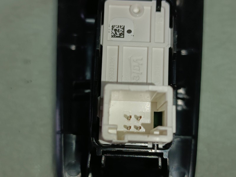 Recambio de mando elevalunas trasero izquierdo para peugeot 308 business line referencia OEM IAM 96762292ZD VALEO 4 PINES